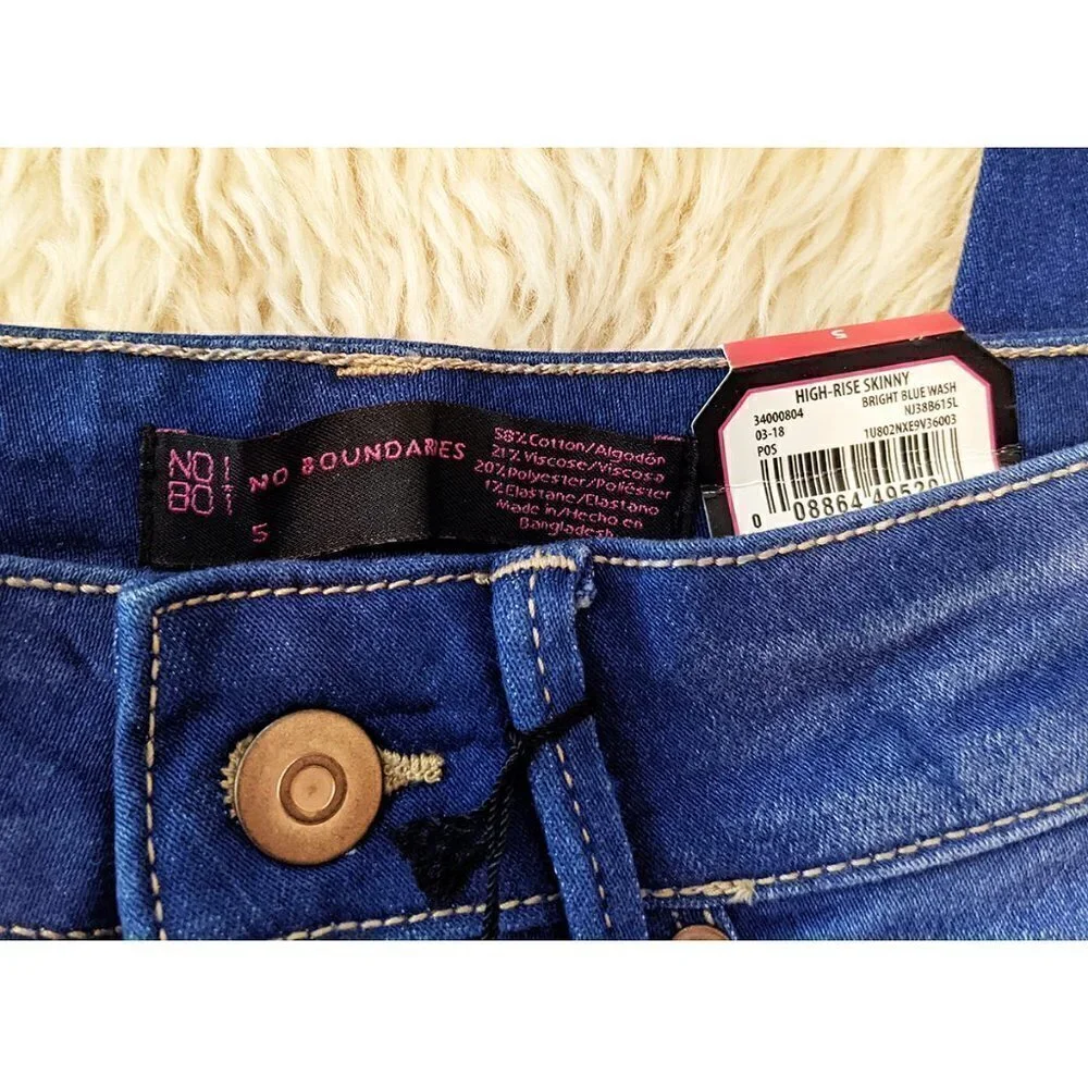 NO Boundaries High Rise Skinny Jeans Bright Blue Wash Sz 5 NWT - Picture 3 of 3